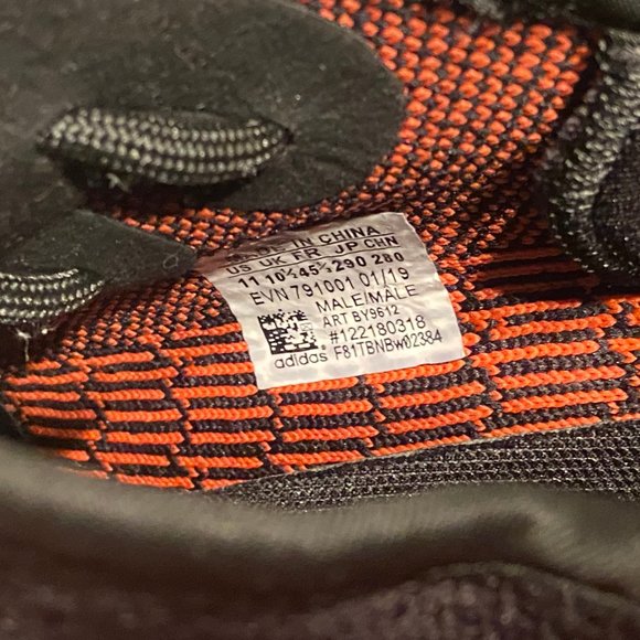 Yeezy Core Red - Picture 4 of 6